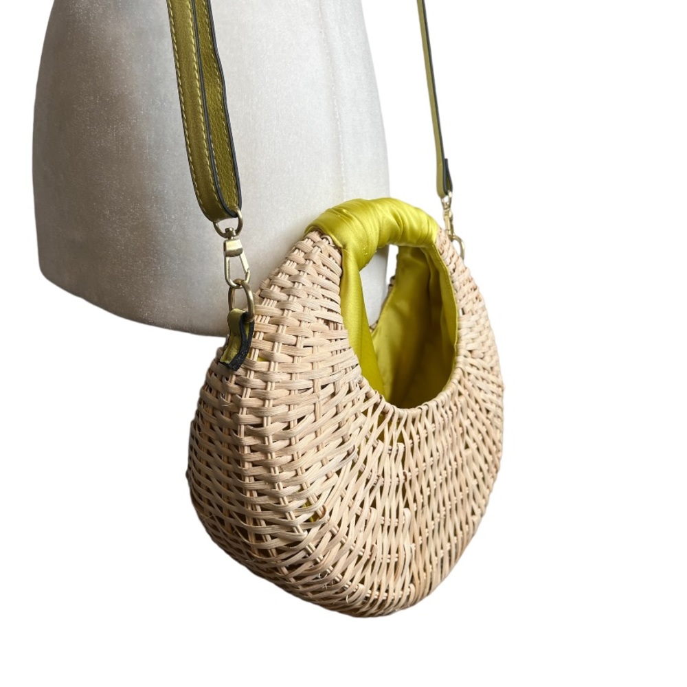 Scoop NYC Star Half-Moon Straw Crossbody Bag - Picture 5 of 16